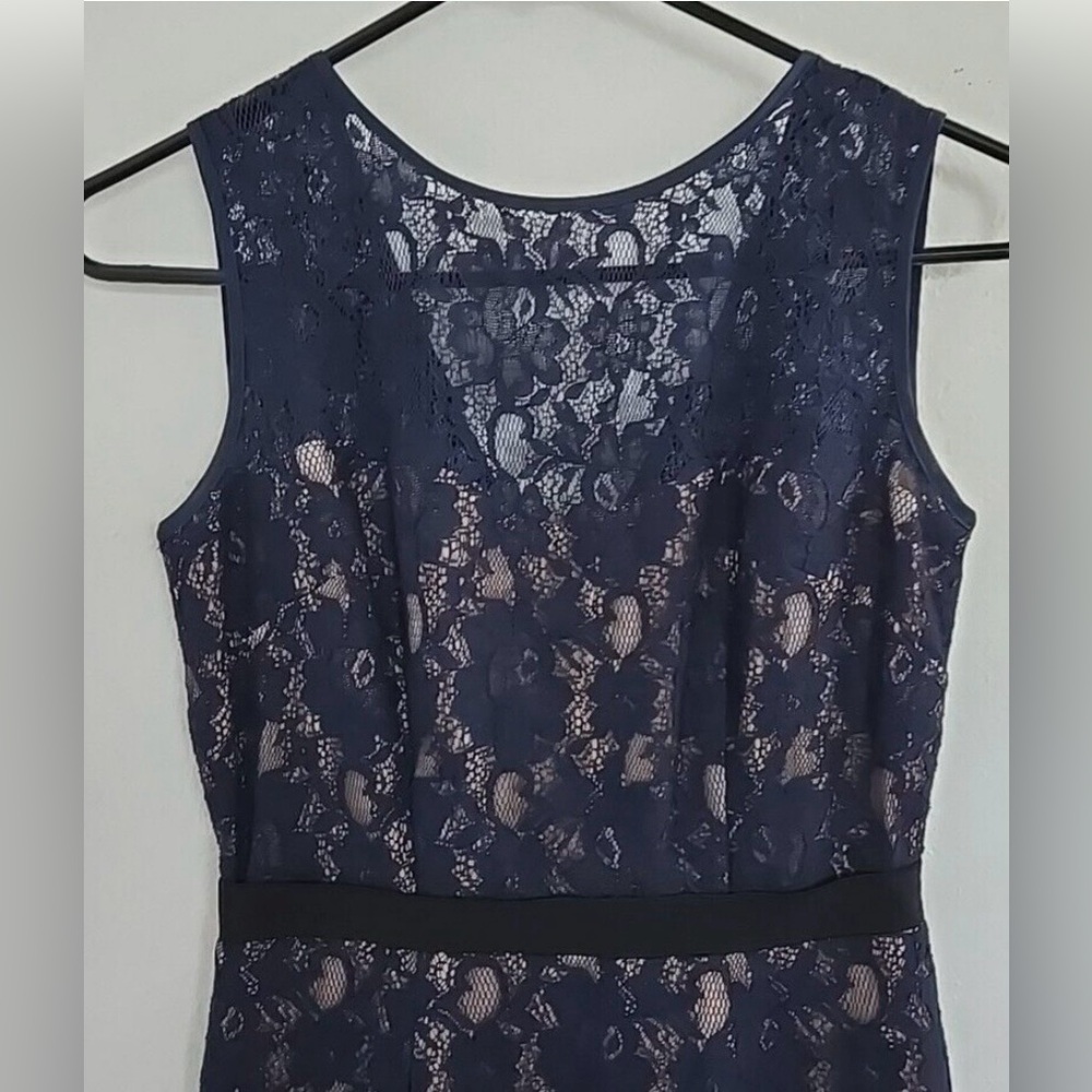 BCBG MAXAZRIA Alice Lace Shift Dress WaistBand Lined Sleeveless in Blue Size 10 - Picture 3 of 13